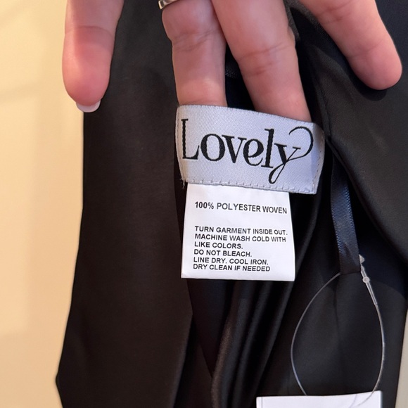 Dessy Collection Sleek Black Backless Dress - Picture 4 of 5